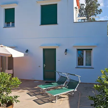 Parco Vittoria Holidays House Pensión