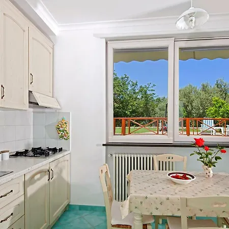 Parco Vittoria Holidays House Pensionat 4*