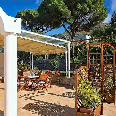 Parco Vittoria Holidays House 4*